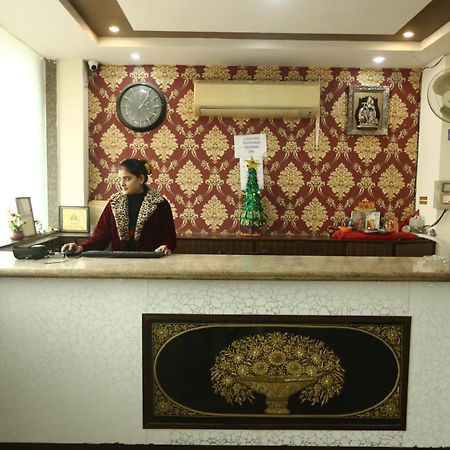 24 Hotel & Resort Agra  Exterior foto