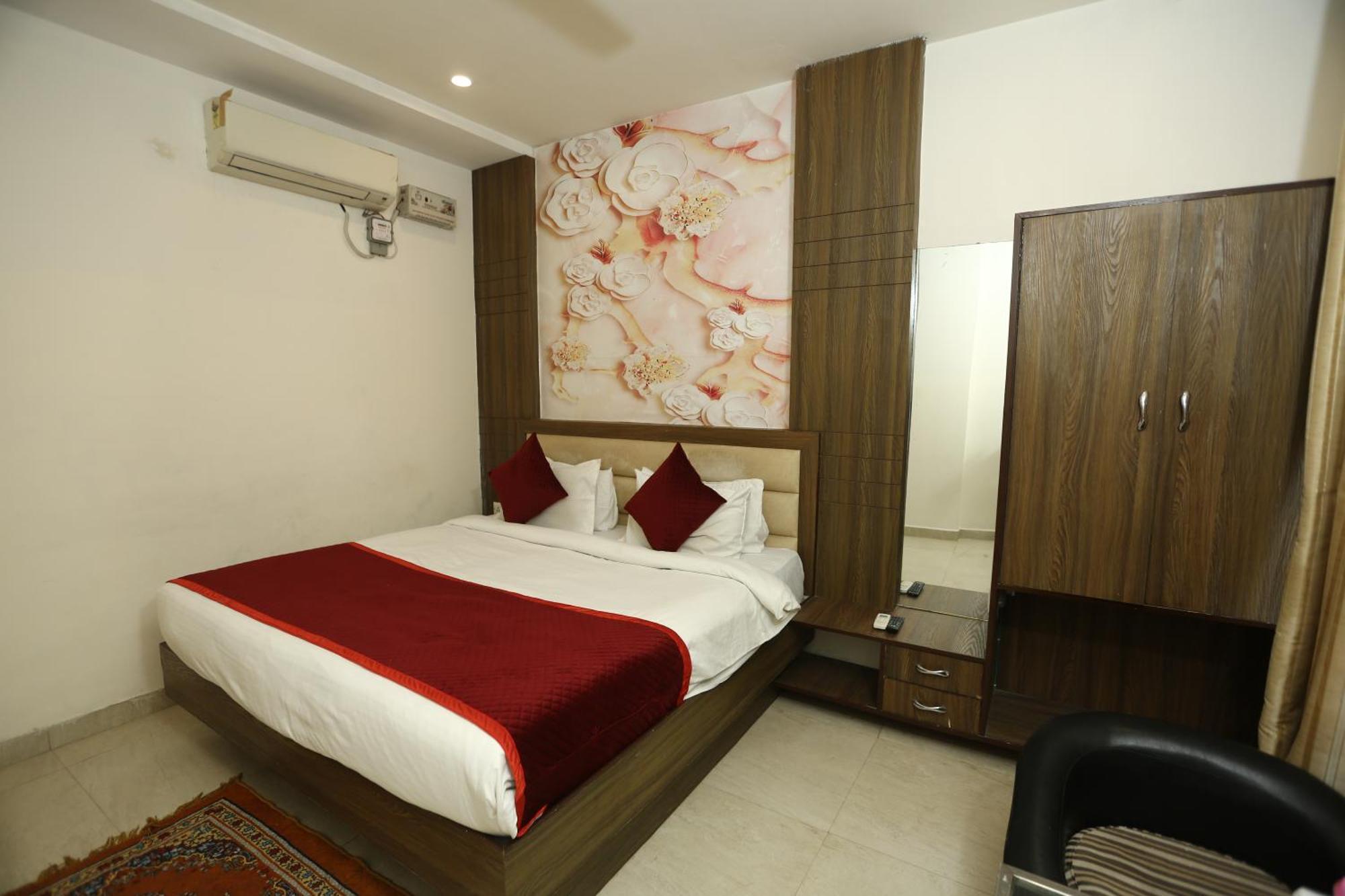 24 Hotel & Resort Agra  Exterior foto
