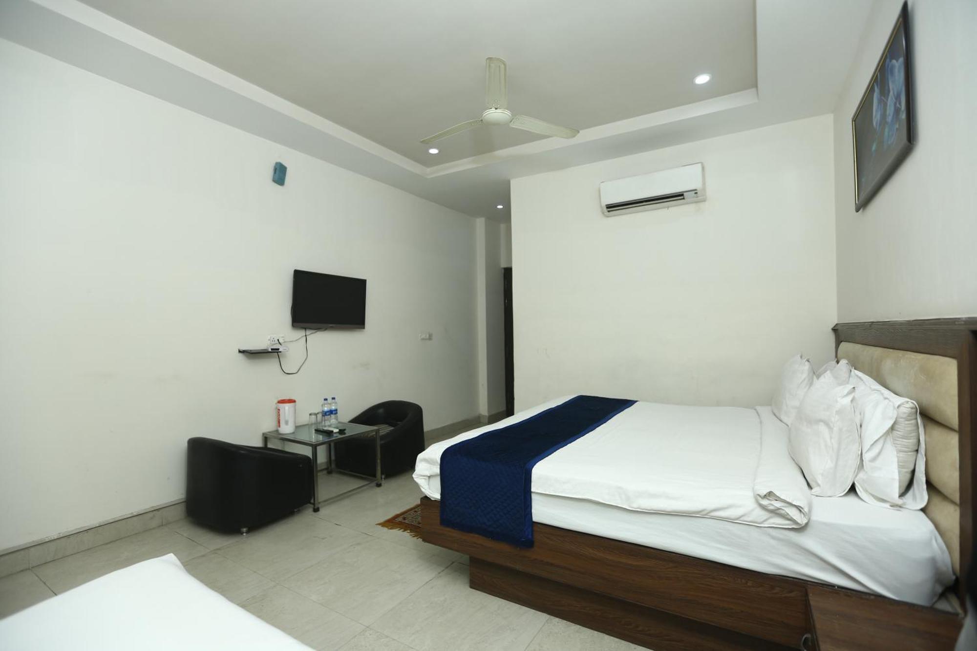 24 Hotel & Resort Agra  Exterior foto